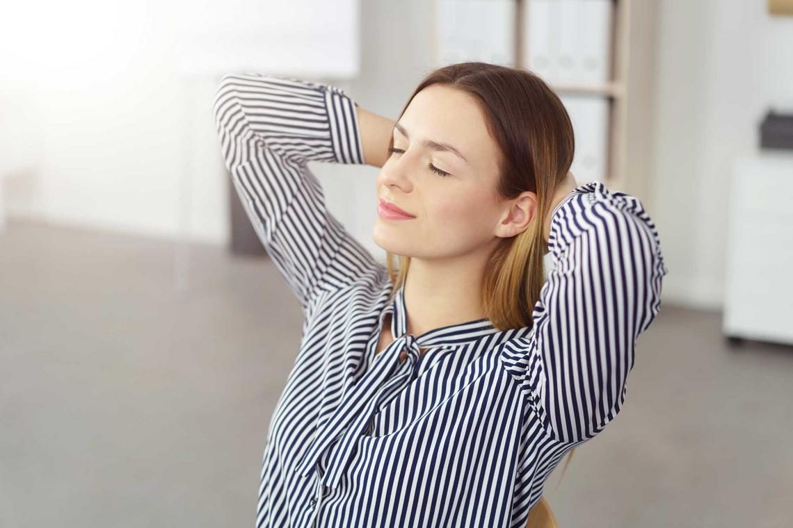 Mini-Workout Yoga am Schreibtisch